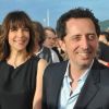Sophie Marceau et Gad Elmaleh lors de la cérémonie de clôture du Festival du film romantique de Cabourg, le 16 juin 2012