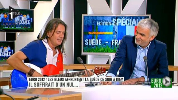 Francis Lalanne et Pascal Praud sur I>Télé reprend une chanson composée pour Laurent Blanc, surnommé Le Président, le mardi 19 juin 2012