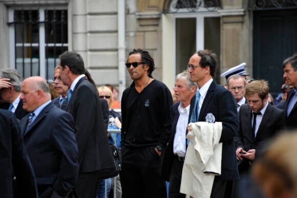 Yannick Noah lors des obsèques de Thierry Roland le 21 juin 2012 en l'église Sainte-Clotilde à Paris