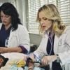 Jessica Capshaw (Dr Robbins) et Sara Ramirez (Dr Torres) dans Grey's Anatomy.