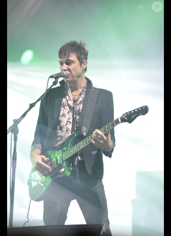Jamie Hince, du groupe The Kills, au festival Solidays, à Paris, le vendredi 22 juin 2012.