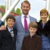 Les princes Nikolai, 12 ans, et Felix de Danemark, 9 ans, nés du mariage de la comtesse Alexandra de Frederiksborg et du prince Joachim, assistaient le 24 juin 2012 à un concert à la salle des jardins de Tivoli, à Copenhague, avec leur mère et son époux en secondes noces, Martin Jorgensen.