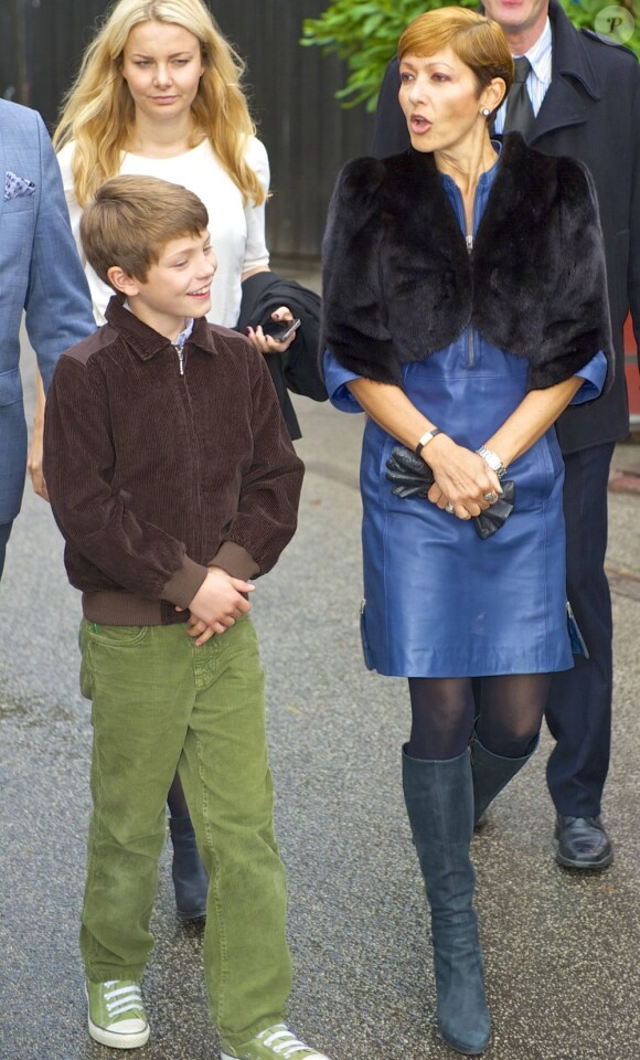 Les princes Nikolai et Felix de Danemark, nés du mariage de la comtesse Alexandra de Frederiksborg et du prince Joachim, assistaient le 24 juin 2012 à un concert à la salle de tivoli, à Copenhague, avec leur mère et son époux en secondes noces, Martin Jorgensen.