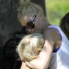 Gwen Stefani, maman câline avec son aîné Kingston durant une journée au Coldwater Canyon Park. Beverly Hills, le 26 juin 2012.