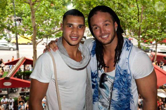 Mohamed et Anthony lors du showcase des Anges de la télé-réalité 4 au Ice Baar des Chalos-Elysées le 27 juin 2012 à Paris