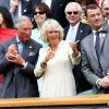 Le prince Charles, en compagnie de son épouse Camilla Parker Bowles, revenait à Wimbledon pour la première fois depuis 1970 le 27 juin 2012. Une venue exceptionnelle qu'il a réservée à Roger Federer, lequel lui a retourné le compliment avec une victoire impressionnante contre Fabio Fognini.