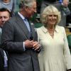 Le prince Charles, en compagnie de son épouse Camilla Parker Bowles, revenait à Wimbledon pour la première fois depuis 1970 le 27 juin 2012. Une venue exceptionnelle qu'il a réservée à Roger Federer, lequel lui a retourné le compliment avec une victoire impressionnante contre Fabio Fognini.