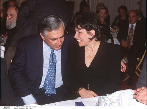 Anne Sinclair et Dominique Strauss-Kahn à Paris, le 28 janvier 1998.