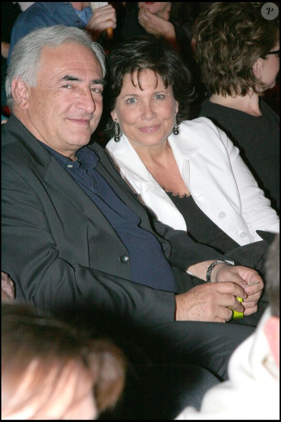 Anne Sinclair et Dominique Strauss-Kahn à Paris, le 25 mai 2007.