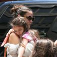 Katie Holmes passe une journée complice avec sa fille et ses amis à New York, le 5 juillet 2012