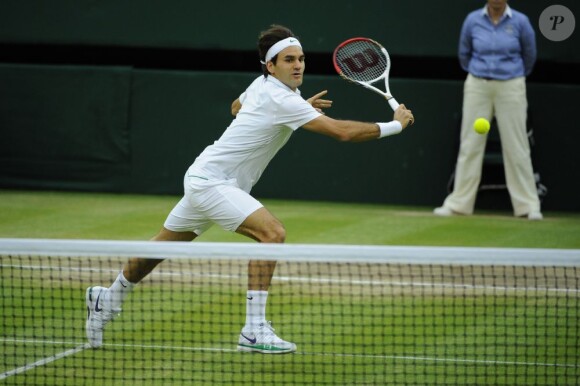 Roger Federer en demi-finale du tournoi de Wimbledon face à Novak Djokovic. Londres, le 6 juillet 2012.