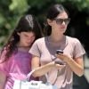 Rachel Bilson sort faire quelques courses avec sa soeur à Los Angeles, le lundi 9 juillet 2012.