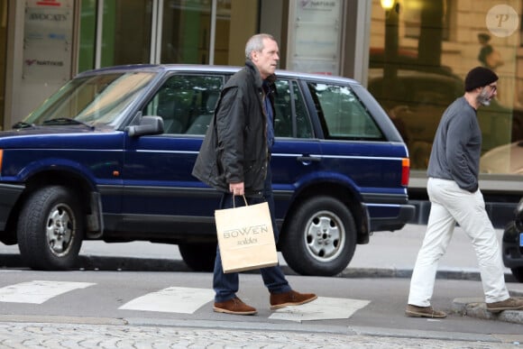 Hugh Laurie et sa femme Joanne Green ont fait un peu de shooping avant d'aller déjeuner dans le quartier du Marais avant son concert au Grand Rex le 10 juillet 2012 à Paris  