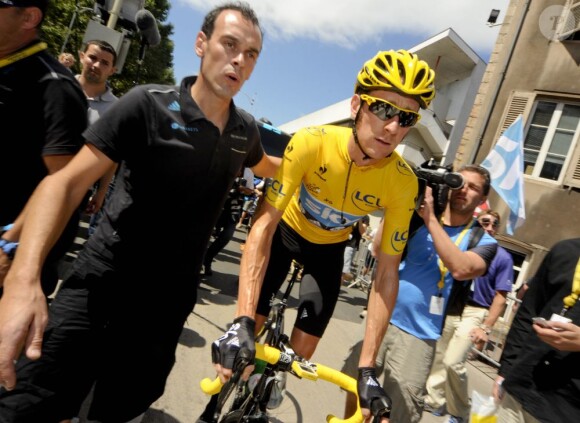 Bradley Wiggins, maillot jaune à l'issue de la dixième étape sur le Tour de France le 11 juillet 2012 entre Mâcon et Bellegarde-sur-Valserine