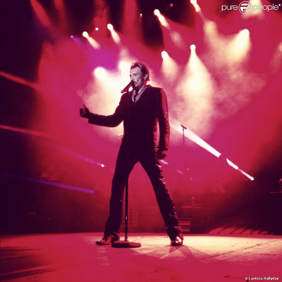  Johnny Hallyday sur la scène du Festival d&#039;été, aux plaines   d&#039;Abraham, à Québec, le 10 juillet 2012. 