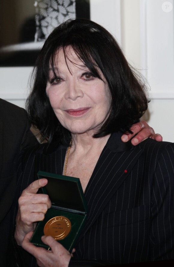 Juliette Gréco fait partie des heureux distingués de la promotion du 14 juillet 2012 de la Légion d'honneur.