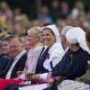 La princesse Victoria de Suède a fêté dans la joie et l'allégresse son 35e anniversaire le 14 juillet 2012, assistant comme chaque année dans la soirée au festival de Borgholm, sur l'île d'Öland, en habit traditionnel et en compagnie de sa famille - le prince Daniel, le roi Carl XVI Gustaf, la reine Silvia, le prince Carl Philip et la princesse Madeleine.