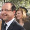 Bain de foule galvanisant pour l'arrivée de Valérie Trierweiler et François Hollande en Avignon, le 15 juillet 2012.