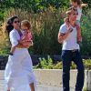 Matthew McConaughey et sa femme Camila se promènent sur les bords de l'Hudson River à New York avec leurs enfants Levi et Vida. Le 22 juillet 2012
