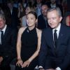 Gong Li au premier rang du défilé Vuitton à Shanghai et entourée de Bernard Arnault et Yves Carcelle