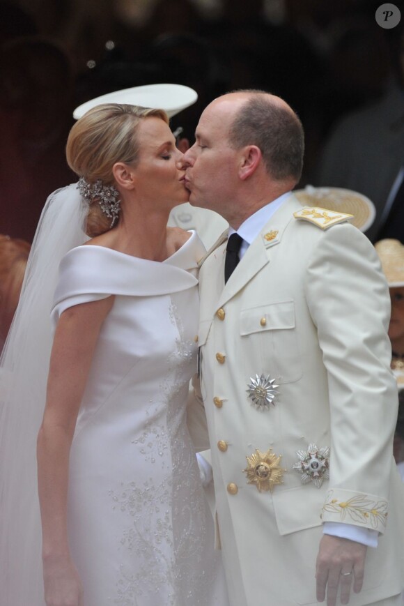 Le prince Albert et la princesse Charlene de Monaco lors de leur mariage en juillet 2011