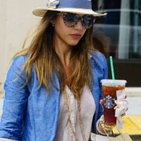 Jessica Alba : Touriste à New York pendant que son mari joue les baby-sitters