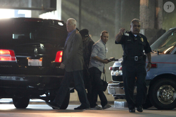 Johnny Depp rend visite à sa mère dans l'hôpital du Cedars-Sinai à Los Angeles le 29 juillet 2012