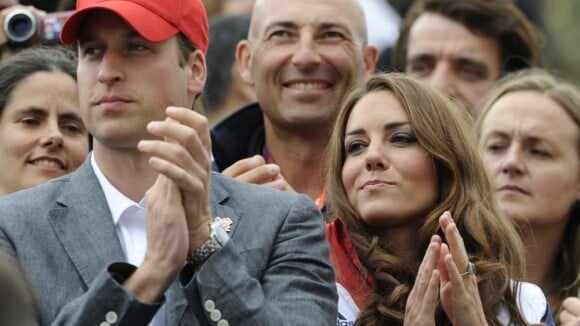 JO - Nicolas Canteloup s'incruste entre Kate Middleton et le prince William