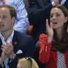 Le prince William, duc de Cambridge et Catherine, duchesse de Cambridge lors des finales olympiques de natation le 3 août 2012 à Londres