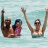 Tony Kanal en famille à la plage le 5 août 2012 à Miami