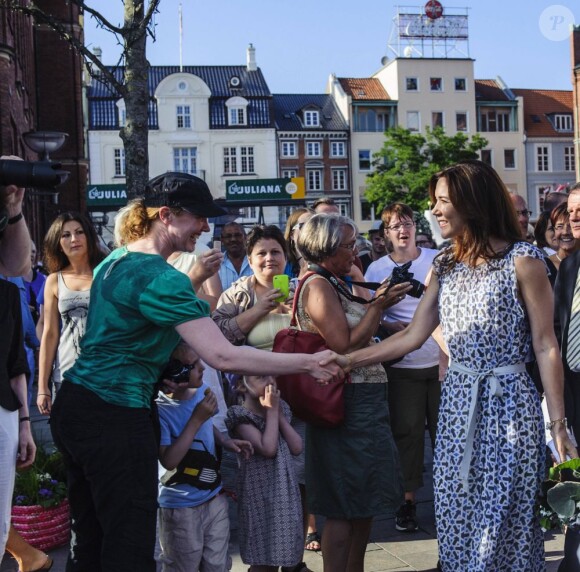 La princesse Mary de Danemark le 15 août 2012 lors de l'inauguration du Festival floral d'Odense.