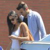 Demi Moore le 11 août 2012 dans les rues de Santa Monica, accompagnée d'un jeune homme mystérieux