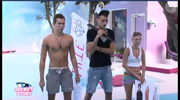 Sacha, Julien et Virginie alias la Fratrie dans la quotidienne de Secret Story 6 le lundi 20 août 2012 sur TF1