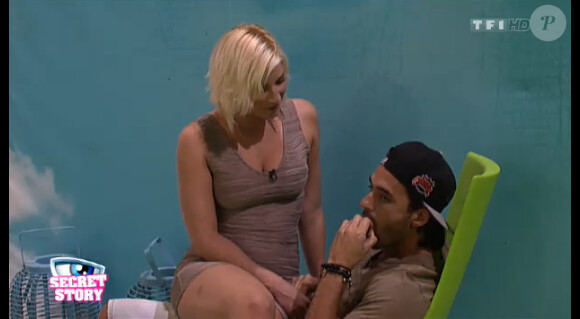 Thomas et Nadège dans la quotidienne de Secret Story 6 le lundi 20 août 2012 sur TF1