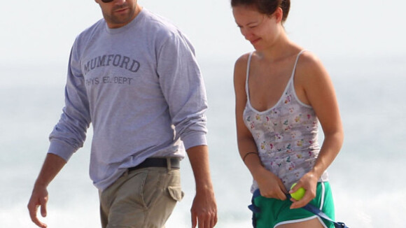 Olivia Wilde, au naturel, et Jason Sudeikis : Amoureux complices sur la plage