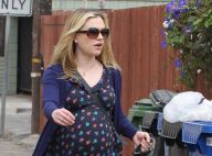 Anna Paquin, enceinte de jumeaux : Un petit look au poil pour promener son chien
