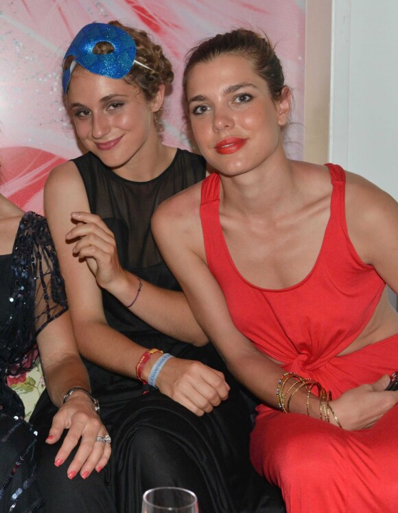 Charlotte Casiraghi et Electra Niarchos le 17 août 2012 lors de la soirée de gala du concours hippique international de Valkenswaard