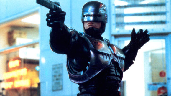 RoboCop : Michael Keaton remplace Hugh Laurie dans ''l'enfer'' du remake