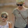 Michelle Williams et sa fille Matilda, sept ans, en promenade au Bronx Zoo à New York. Le 31 août 2012.