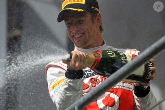 Jenson Button après sa victoire lors du Grand Prix de Belgique à Spa-Francorchamps le 2 septembre 2012