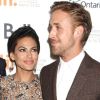 Les amoureux Eva Mendes et Ryan Gosling lors de la présentation au Festival du film international de Toronto de The Place Beyond the Pines le 7 septembre 2012