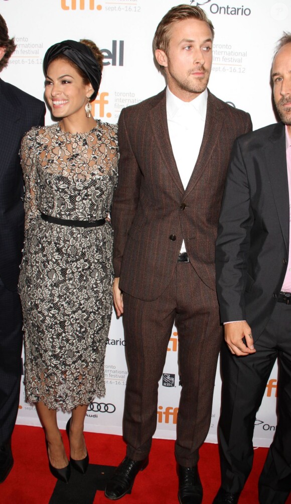 Eva Mendes et Ryan Gosling lors de la présentation au Festival du film international de Toronto de The Place Beyond the Pines le 7 septembre 2012