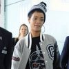 Rihanna, stylée et sous bonne escorte, arrive à l'aéroport d'Heathrow pour prendre son vol et rejoindre Los Angeles. Londres, le 10 septembre 2012.