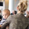 Kate Hudson et son fils Bingham à l'aéroport de Toronto le 10 sepembre 2012.