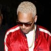 Chris Brown à la sortie du Supperclub avec son garde du corps. Hollywood, le 4 septembre 2012.