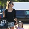 Alessandra Ambrosio et sa fille Anja à Los Angeles, le 13 septembre 2012.
