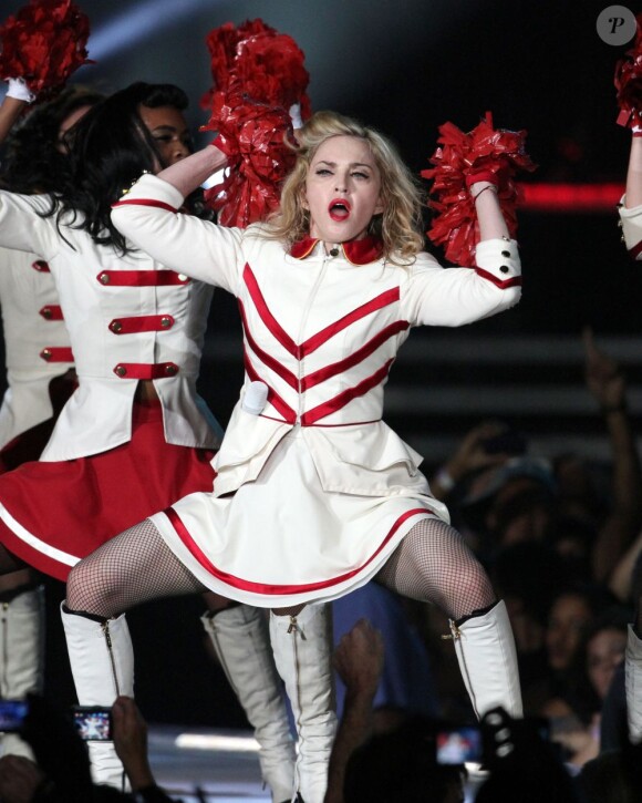 Madonna sur la scène du Yankee Stadium de New York à l'occasion du MDNA Tour, le 6 septembre 2012.