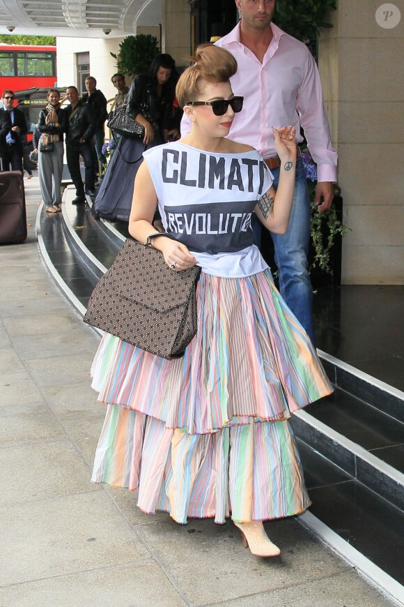 Lady Gaga quittant l'hôtel Dorchester à Londres, le 17 septembre 2012.