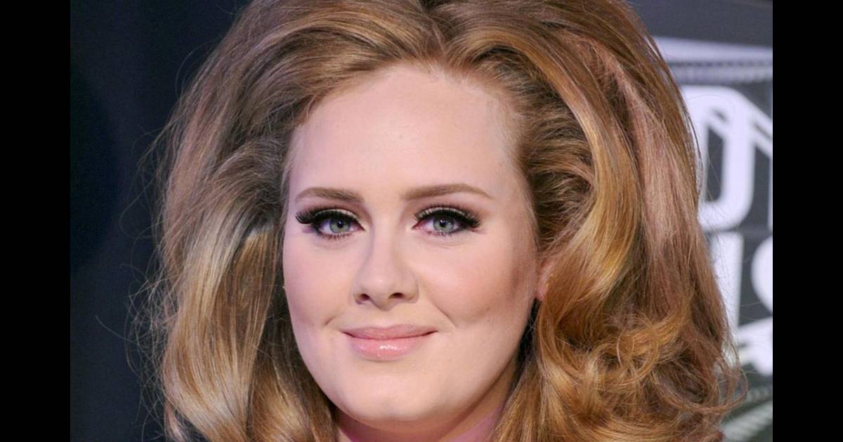Adele Nouveau défi XXL dans la mode ? Purepeople