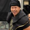 Le ninja Mark Wahlberg tourne une scène de la comédie Pain and Gain de Michael Bay, à Miami le 16 avril 2012.